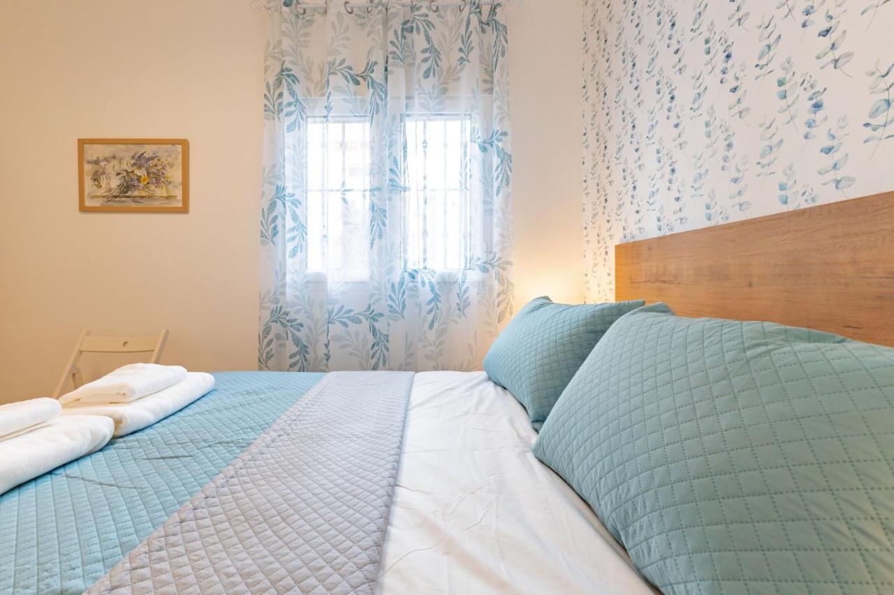 Apartament San Vicente Apartamento, 5 Pax, Centro Historico Sevilla